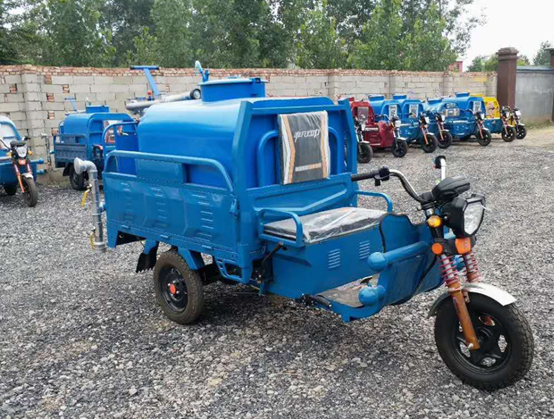 環(huán)衛(wèi)三輪灑水車