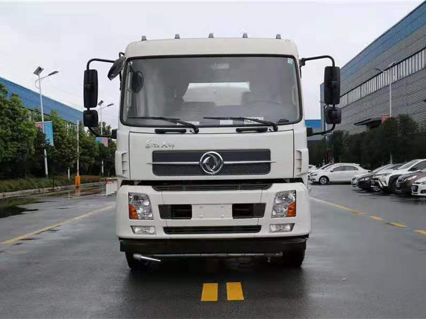 天錦新能源純電動(dòng)灑水車(chē)