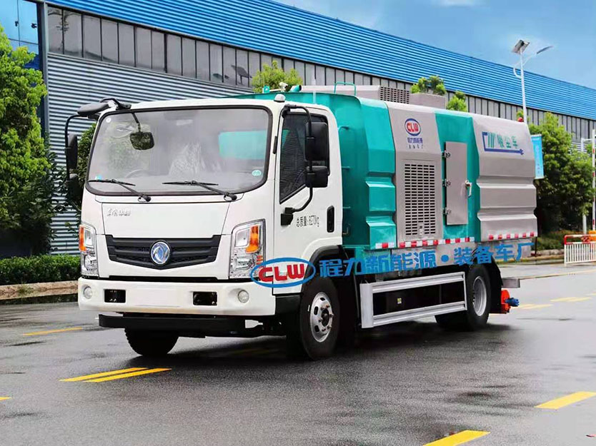 純電動?xùn)|風(fēng)華神5.5方吸塵車